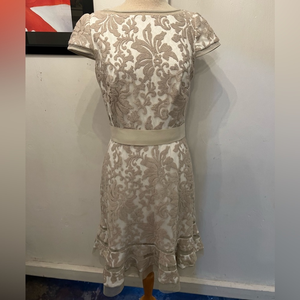Tadashi Shoji ❣️Price Drop❣️Cream and Brown Midi Dress